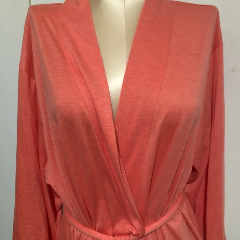 Natori L Peach long sleeve robe